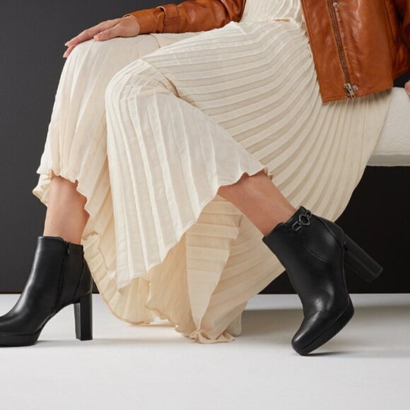 Naturalizer Berri Bootie (WIDE) - Picture 3 of 12